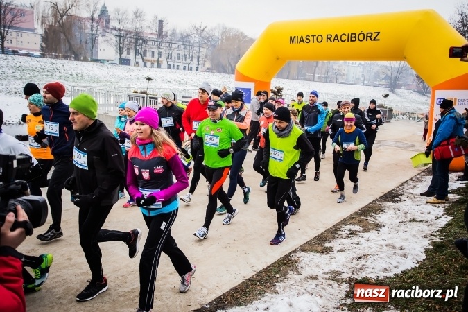 Zdjęcie w galerii na portalu naszraciborz.pl: Ponad stu uczestników II Biegu Nadodrzańskiego wiadomości z regionu
