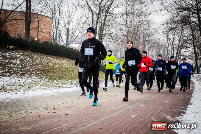 Zdjęcie w galerii na portalu naszraciborz.pl: Ponad stu uczestników II Biegu Nadodrzańskiego wiadomości z regionu