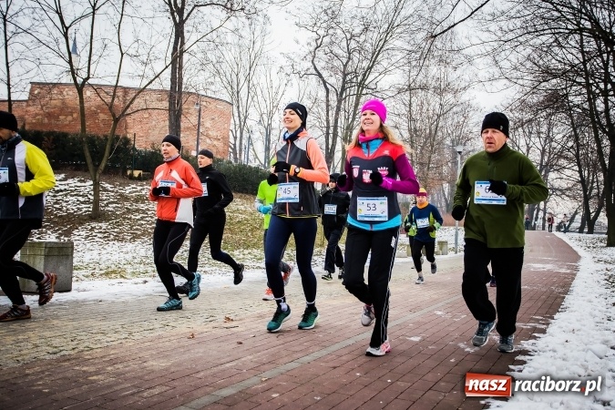 Zdjęcie w galerii na portalu naszraciborz.pl: Ponad stu uczestników II Biegu Nadodrzańskiego wiadomości z regionu