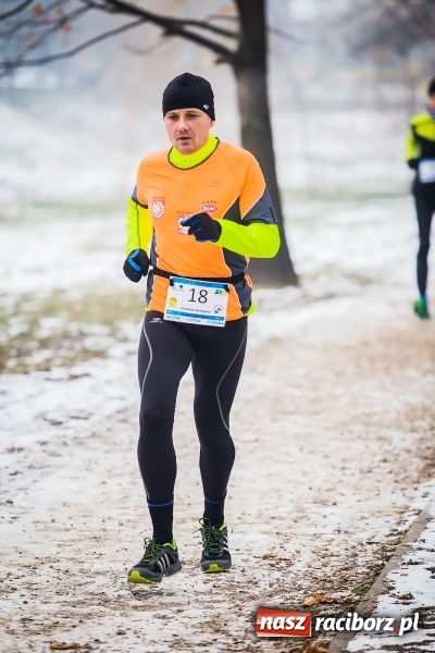 Zdjęcie w galerii na portalu naszraciborz.pl: Ponad stu uczestników II Biegu Nadodrzańskiego wiadomości z regionu