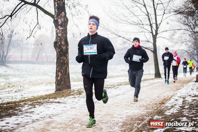 Zdjęcie w galerii na portalu naszraciborz.pl: Ponad stu uczestników II Biegu Nadodrzańskiego wiadomości z regionu