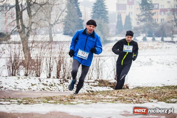 Zdjęcie w galerii na portalu naszraciborz.pl: Ponad stu uczestników II Biegu Nadodrzańskiego wiadomości z regionu