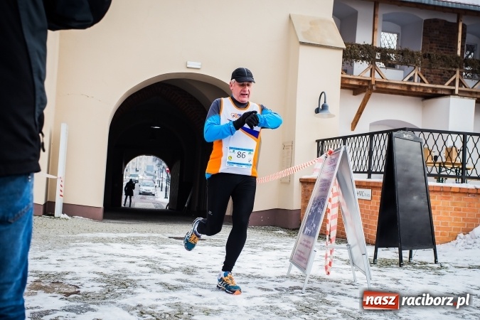 Zdjęcie w galerii na portalu naszraciborz.pl: Ponad stu uczestników II Biegu Nadodrzańskiego wiadomości z regionu