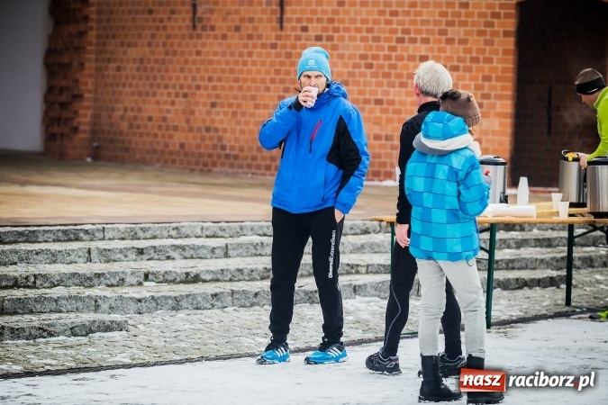 Zdjęcie w galerii na portalu naszraciborz.pl: Ponad stu uczestników II Biegu Nadodrzańskiego wiadomości z regionu