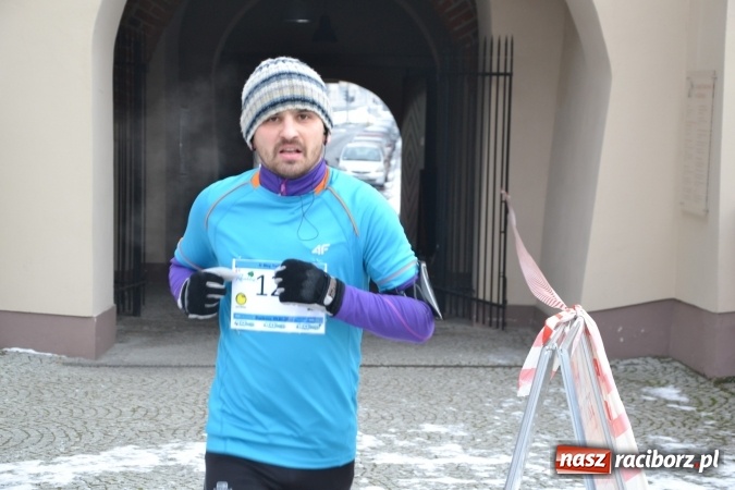Zdjęcie w galerii na portalu naszraciborz.pl: Ponad stu uczestników II Biegu Nadodrzańskiego wiadomości z regionu