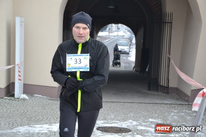 Zdjęcie w galerii na portalu naszraciborz.pl: Ponad stu uczestników II Biegu Nadodrzańskiego wiadomości z regionu