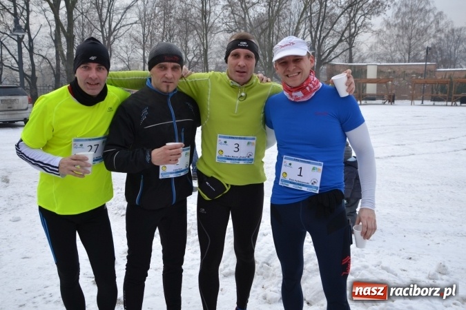 Zdjęcie w galerii na portalu naszraciborz.pl: Ponad stu uczestników II Biegu Nadodrzańskiego wiadomości z regionu