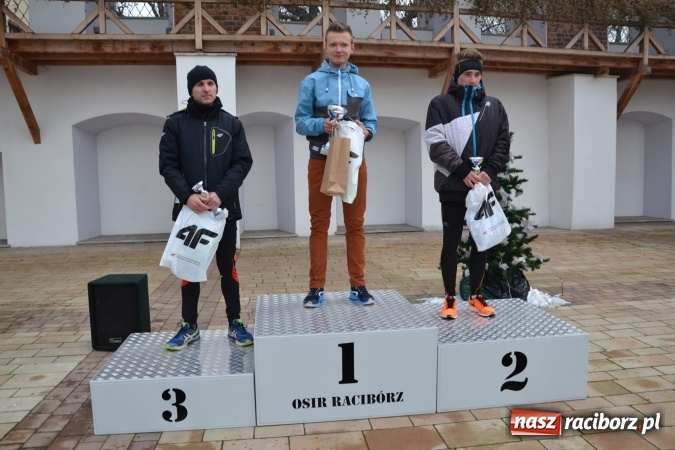 Zdjęcie w galerii na portalu naszraciborz.pl: Ponad stu uczestników II Biegu Nadodrzańskiego wiadomości z regionu