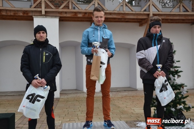 Zdjęcie w galerii na portalu naszraciborz.pl: Ponad stu uczestników II Biegu Nadodrzańskiego wiadomości z regionu