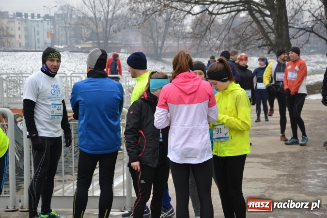 Zdjęcie w galerii na portalu naszraciborz.pl: Ponad stu uczestników II Biegu Nadodrzańskiego wiadomości z regionu