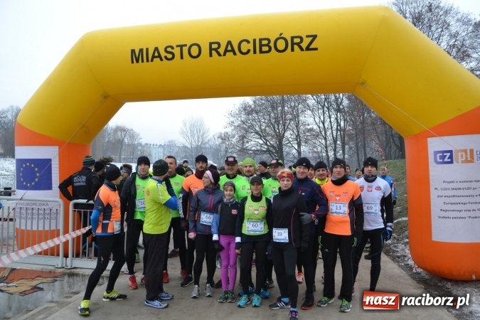 Zdjęcie w galerii na portalu naszraciborz.pl: Ponad stu uczestników II Biegu Nadodrzańskiego wiadomości z regionu
