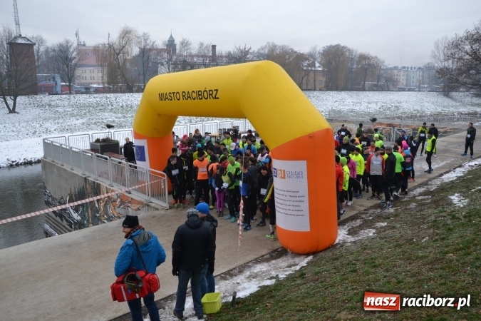 Zdjęcie w galerii na portalu naszraciborz.pl: Ponad stu uczestników II Biegu Nadodrzańskiego wiadomości z regionu