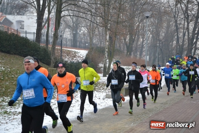 Zdjęcie w galerii na portalu naszraciborz.pl: Ponad stu uczestników II Biegu Nadodrzańskiego wiadomości z regionu