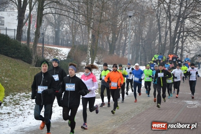 Zdjęcie w galerii na portalu naszraciborz.pl: Ponad stu uczestników II Biegu Nadodrzańskiego wiadomości z regionu