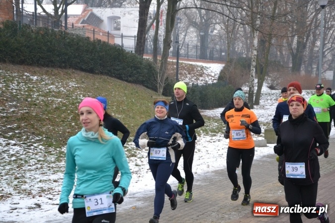 Zdjęcie w galerii na portalu naszraciborz.pl: Ponad stu uczestników II Biegu Nadodrzańskiego wiadomości z regionu