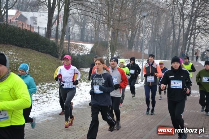 Zdjęcie w galerii na portalu naszraciborz.pl: Ponad stu uczestników II Biegu Nadodrzańskiego wiadomości z regionu