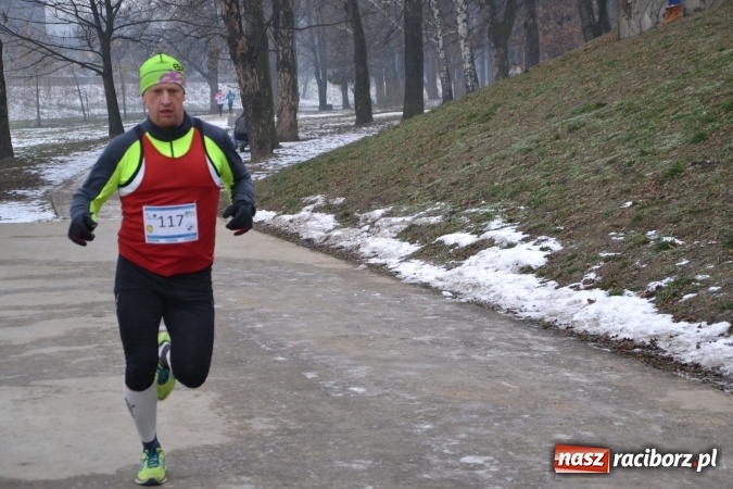 Zdjęcie w galerii na portalu naszraciborz.pl: Ponad stu uczestników II Biegu Nadodrzańskiego wiadomości z regionu