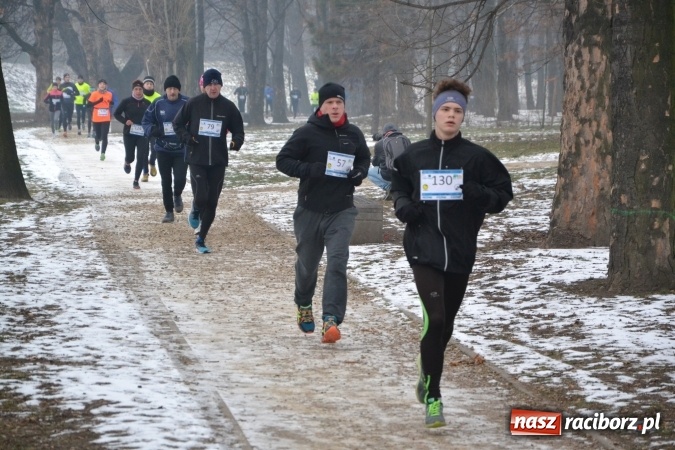 Zdjęcie w galerii na portalu naszraciborz.pl: Ponad stu uczestników II Biegu Nadodrzańskiego wiadomości z regionu