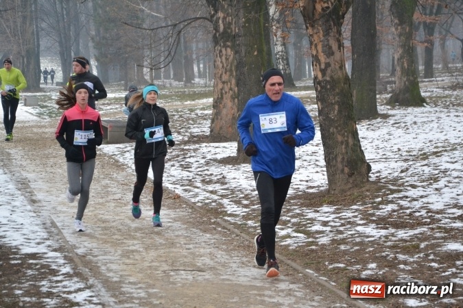 Zdjęcie w galerii na portalu naszraciborz.pl: Ponad stu uczestników II Biegu Nadodrzańskiego wiadomości z regionu
