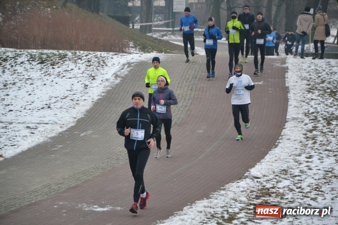 Zdjęcie w galerii na portalu naszraciborz.pl: Ponad stu uczestników II Biegu Nadodrzańskiego wiadomości z regionu