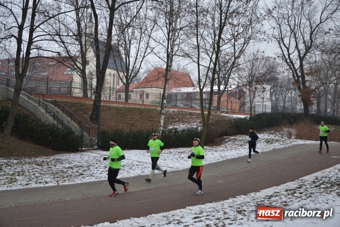 Zdjęcie w galerii na portalu naszraciborz.pl: Ponad stu uczestników II Biegu Nadodrzańskiego wiadomości z regionu
