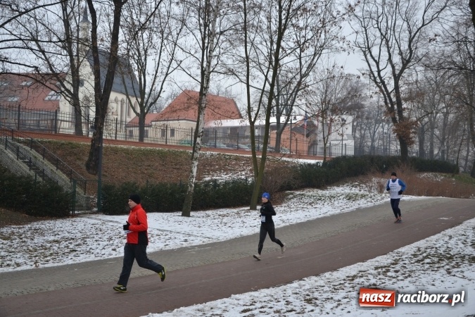 Zdjęcie w galerii na portalu naszraciborz.pl: Ponad stu uczestników II Biegu Nadodrzańskiego wiadomości z regionu