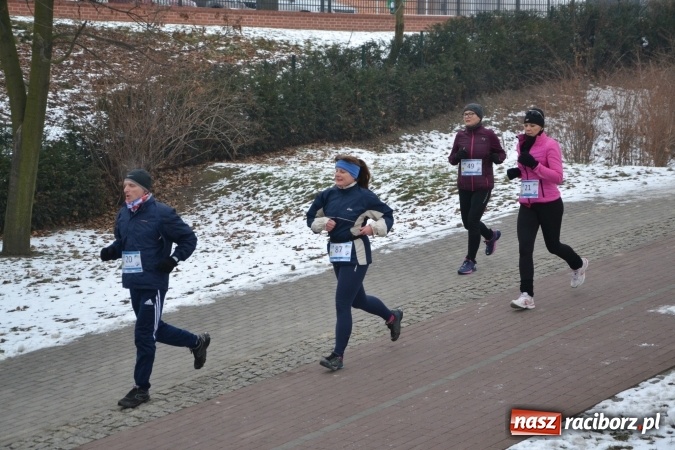 Zdjęcie w galerii na portalu naszraciborz.pl: Ponad stu uczestników II Biegu Nadodrzańskiego wiadomości z regionu