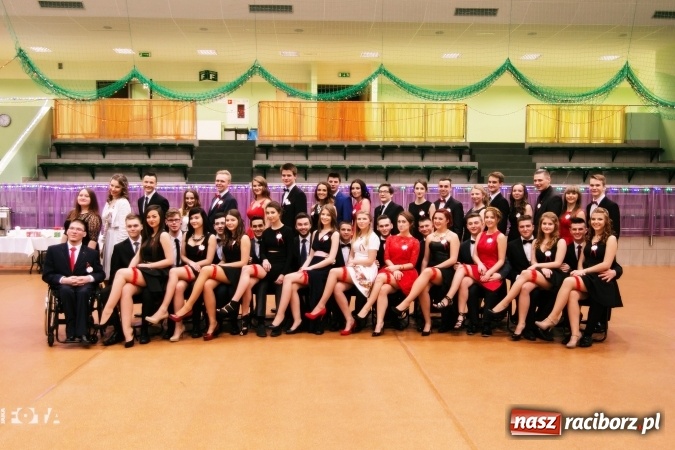 Zdjęcie w galerii na portalu naszraciborz.pl: Sezon studni&oacute;wek rozpoczęty - I LO im. Kasprowicza wybrało Arenę Rafako FOTO I WIDEO wiadomości z regionu