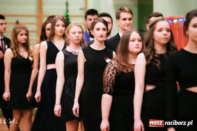 Zdjęcie w galerii na portalu naszraciborz.pl: Sezon studni&oacute;wek rozpoczęty - I LO im. Kasprowicza wybrało Arenę Rafako FOTO I WIDEO wiadomości z regionu