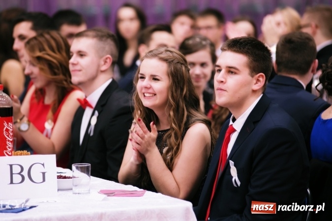 Zdjęcie w galerii na portalu naszraciborz.pl: Sezon studni&oacute;wek rozpoczęty - I LO im. Kasprowicza wybrało Arenę Rafako FOTO I WIDEO wiadomości z regionu