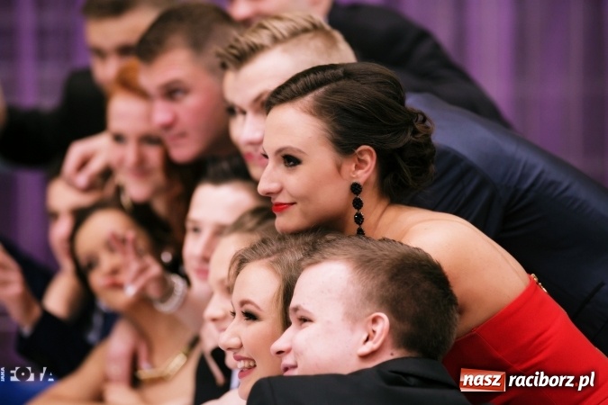 Zdjęcie w galerii na portalu naszraciborz.pl: Sezon studni&oacute;wek rozpoczęty - I LO im. Kasprowicza wybrało Arenę Rafako FOTO I WIDEO wiadomości z regionu