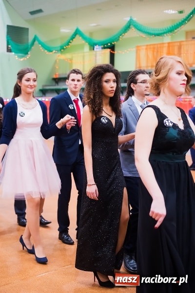 Zdjęcie w galerii na portalu naszraciborz.pl: Sezon studni&oacute;wek rozpoczęty - I LO im. Kasprowicza wybrało Arenę Rafako FOTO I WIDEO wiadomości z regionu