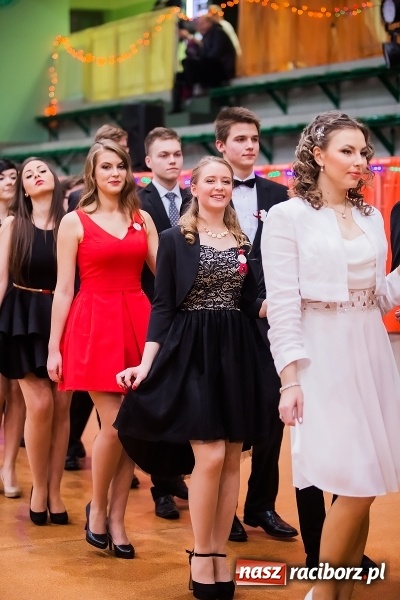 Zdjęcie w galerii na portalu naszraciborz.pl: Sezon studni&oacute;wek rozpoczęty - I LO im. Kasprowicza wybrało Arenę Rafako FOTO I WIDEO wiadomości z regionu