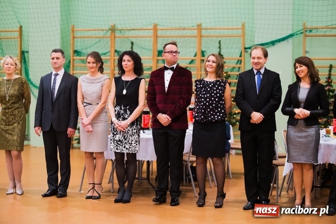 Zdjęcie w galerii na portalu naszraciborz.pl: Sezon studni&oacute;wek rozpoczęty - I LO im. Kasprowicza wybrało Arenę Rafako FOTO I WIDEO wiadomości z regionu