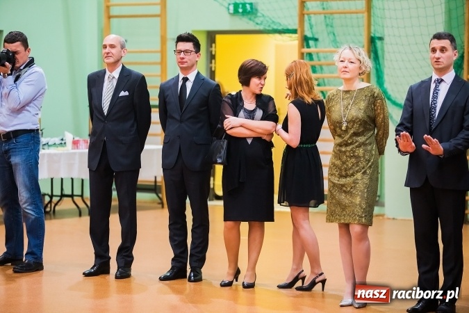 Zdjęcie w galerii na portalu naszraciborz.pl: Sezon studni&oacute;wek rozpoczęty - I LO im. Kasprowicza wybrało Arenę Rafako FOTO I WIDEO wiadomości z regionu