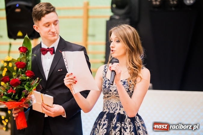 Zdjęcie w galerii na portalu naszraciborz.pl: Sezon studni&oacute;wek rozpoczęty - I LO im. Kasprowicza wybrało Arenę Rafako FOTO I WIDEO wiadomości z regionu