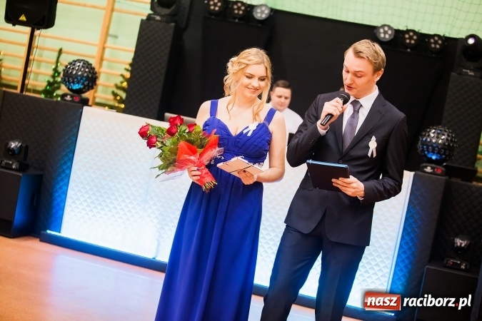 Zdjęcie w galerii na portalu naszraciborz.pl: Sezon studni&oacute;wek rozpoczęty - I LO im. Kasprowicza wybrało Arenę Rafako FOTO I WIDEO wiadomości z regionu