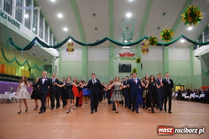 Zdjęcie w galerii na portalu naszraciborz.pl: Studniówka I LO w obiektywie studia FotoPerla.eu wiadomości z regionu