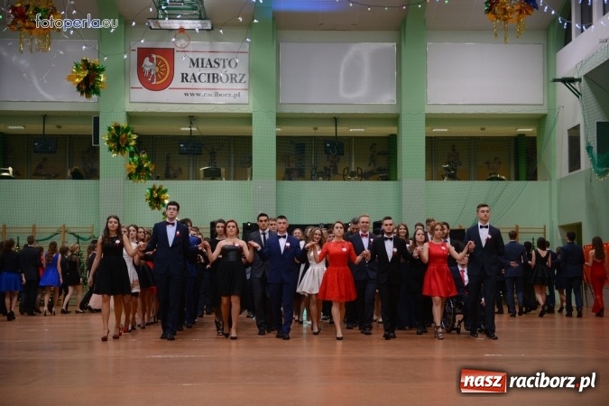 Zdjęcie w galerii na portalu naszraciborz.pl: Studniówka I LO w obiektywie studia FotoPerla.eu wiadomości z regionu
