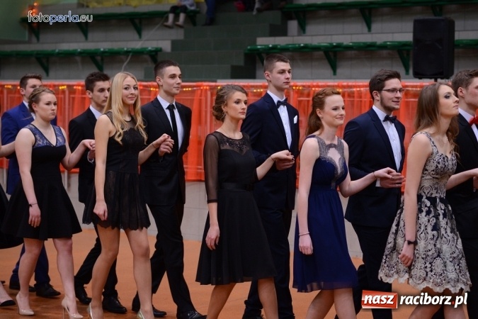 Zdjęcie w galerii na portalu naszraciborz.pl: Studniówka I LO w obiektywie studia FotoPerla.eu wiadomości z regionu