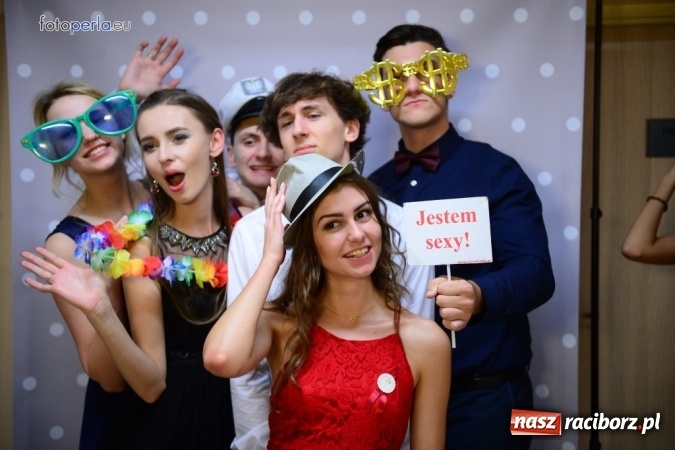 Zdjęcie w galerii na portalu naszraciborz.pl: Studniówka I LO w obiektywie studia FotoPerla.eu wiadomości z regionu