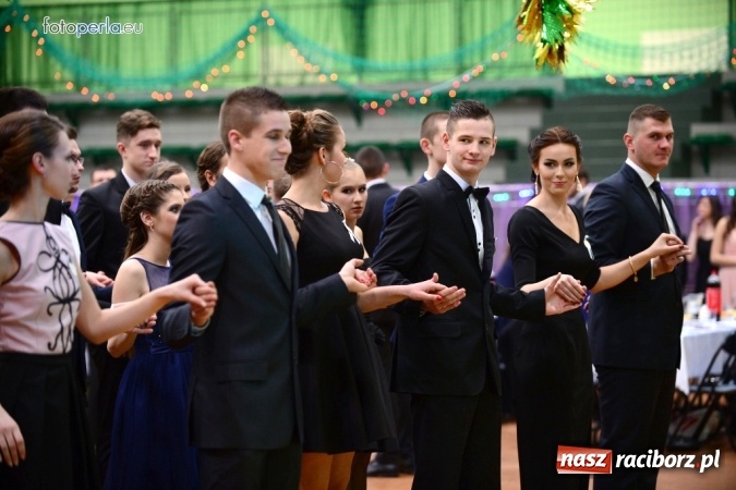 Zdjęcie w galerii na portalu naszraciborz.pl: Studniówka I LO w obiektywie studia FotoPerla.eu wiadomości z regionu