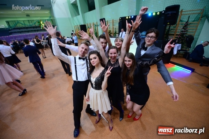 Zdjęcie w galerii na portalu naszraciborz.pl: Studniówka I LO w obiektywie studia FotoPerla.eu wiadomości z regionu