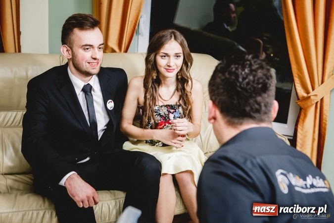 Zdjęcie w galerii na portalu naszraciborz.pl: Pierwsza studniówka Mechanika - trzy klasy bawiły się w Pogrzebieniu FOTO I WIDEO wiadomości z regionu