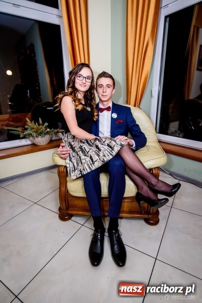 Zdjęcie w galerii na portalu naszraciborz.pl: Pierwsza studniówka Mechanika - trzy klasy bawiły się w Pogrzebieniu FOTO I WIDEO wiadomości z regionu