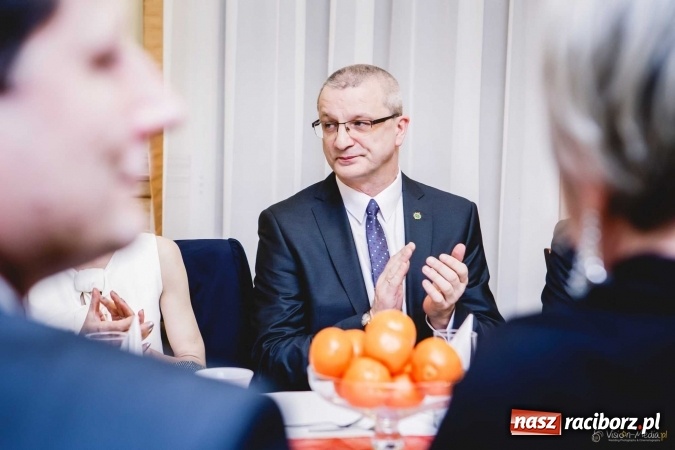 Zdjęcie w galerii na portalu naszraciborz.pl: Pierwsza studniówka Mechanika - trzy klasy bawiły się w Pogrzebieniu FOTO I WIDEO wiadomości z regionu