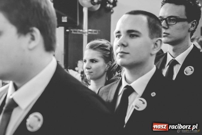 Zdjęcie w galerii na portalu naszraciborz.pl: Pierwsza studniówka Mechanika - trzy klasy bawiły się w Pogrzebieniu FOTO I WIDEO wiadomości z regionu