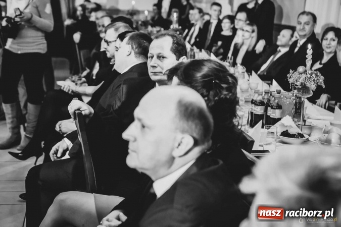 Zdjęcie w galerii na portalu naszraciborz.pl: Pierwsza studniówka Mechanika - trzy klasy bawiły się w Pogrzebieniu FOTO I WIDEO wiadomości z regionu