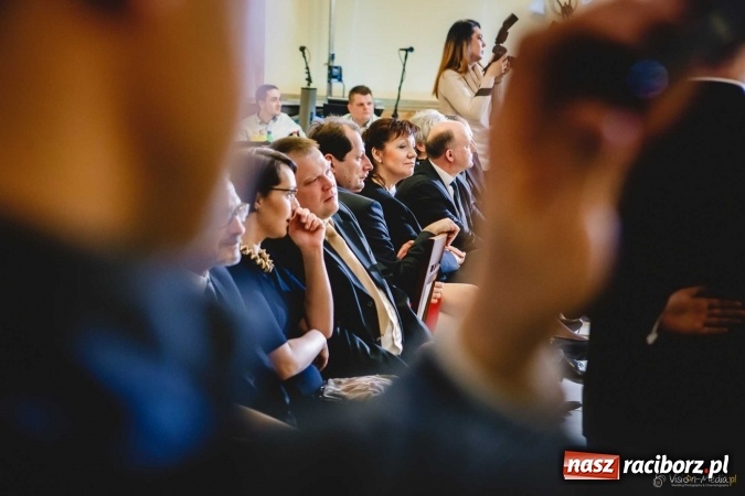 Zdjęcie w galerii na portalu naszraciborz.pl: Pierwsza studniówka Mechanika - trzy klasy bawiły się w Pogrzebieniu FOTO I WIDEO wiadomości z regionu