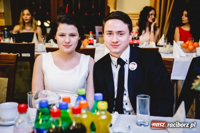 Zdjęcie w galerii na portalu naszraciborz.pl: Pierwsza studniówka Mechanika - trzy klasy bawiły się w Pogrzebieniu FOTO I WIDEO wiadomości z regionu